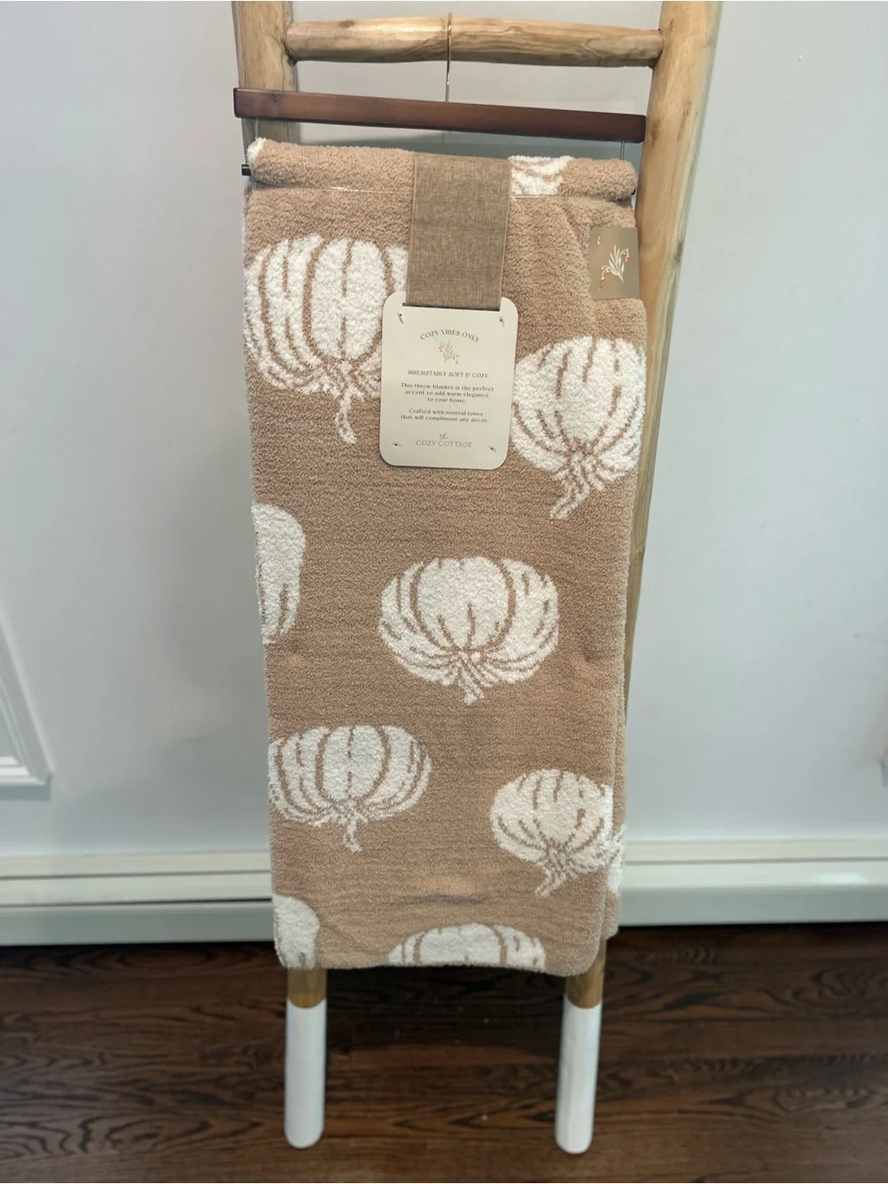 NWT The Cozy Cottage Pumpkin Oversized Knitted Throw Blanket Tan 50x70